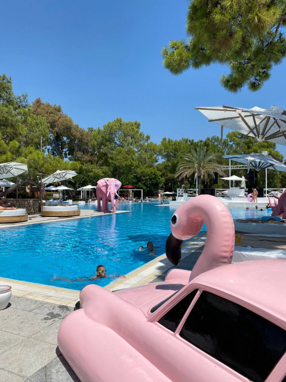 RIXOS Sungate